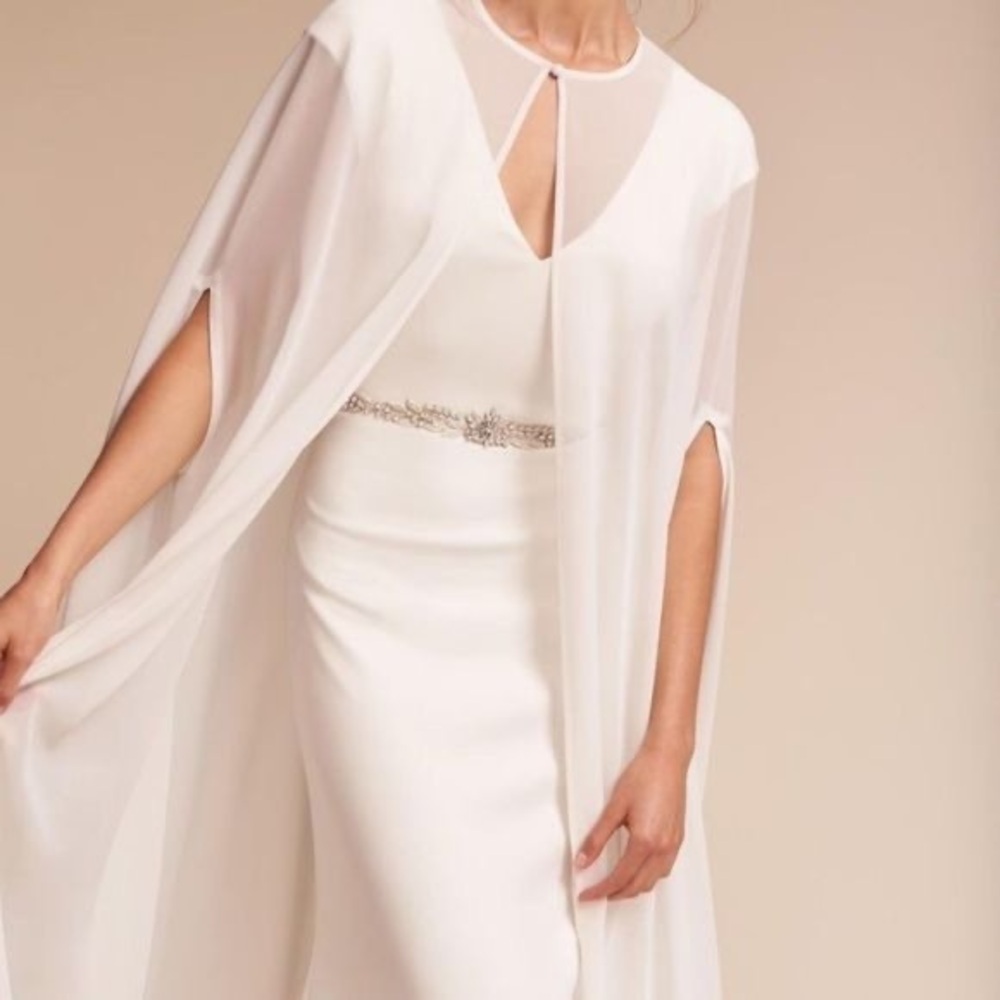 Lotus Threads Bridal Cape in White Size Medium